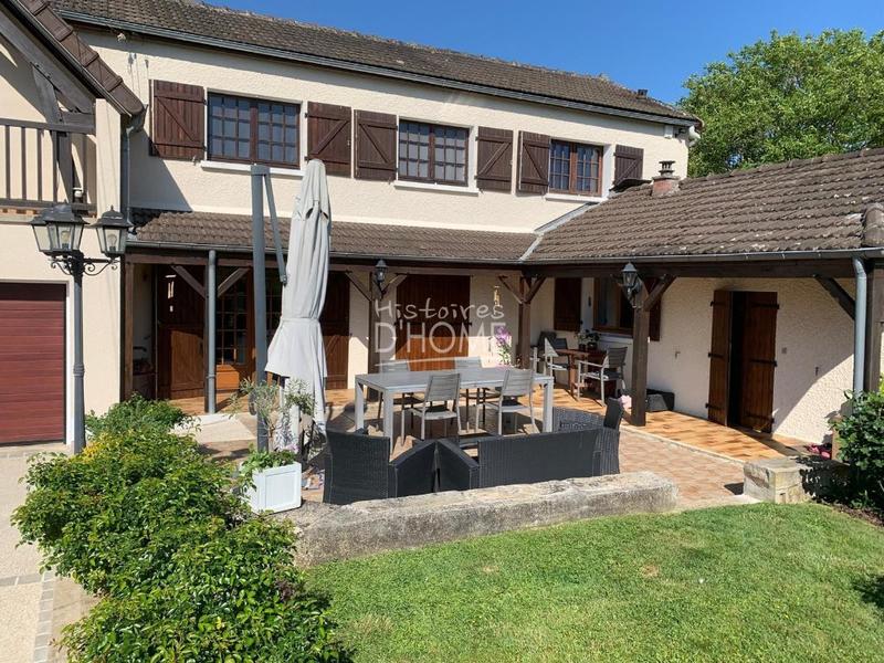 Maison - 190 m² - 9 pièces