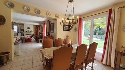 Maison - 200 m² - 8 pièces