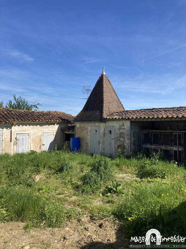 Maison - 220 m² - 5 pièces