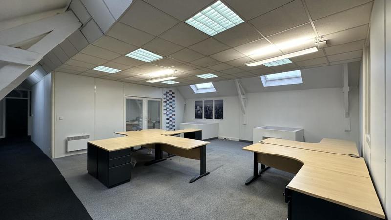Bureau - 335 m²