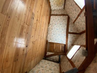 Maison - 290 m² - 9 pièces