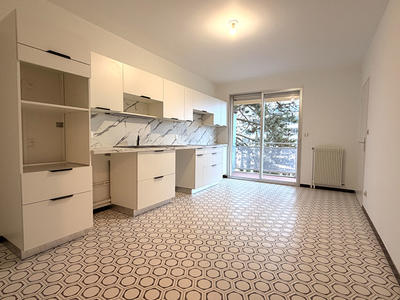 Appartement - 122 m² - 5 pièces