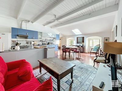 Appartement - 82 m² - 2 pièces