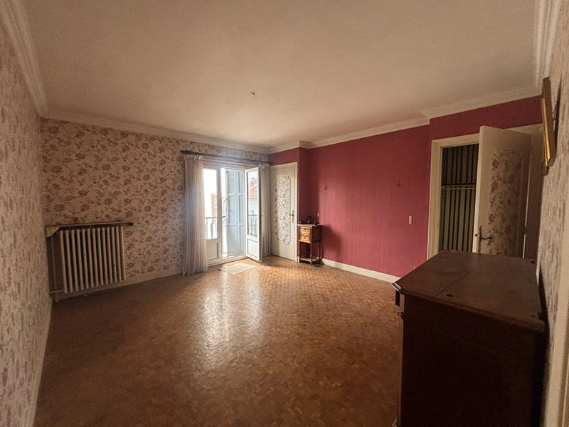 Maison - 200 m² - 7 pièces