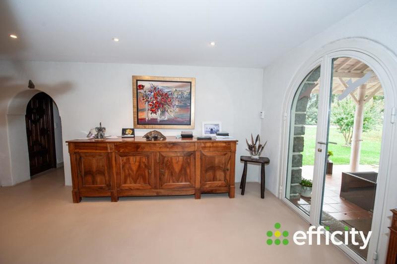 Maison - 444 m² - 10 pièces