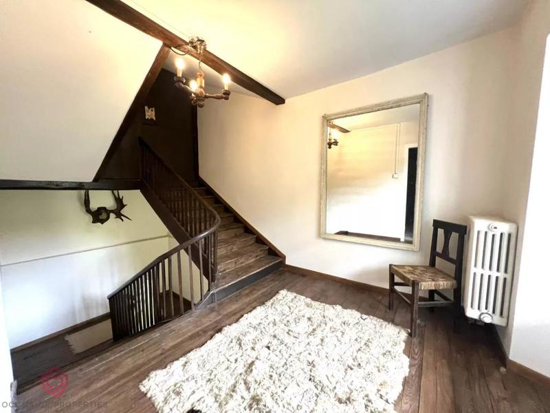 Propriété - 294 m² - 9 pièces