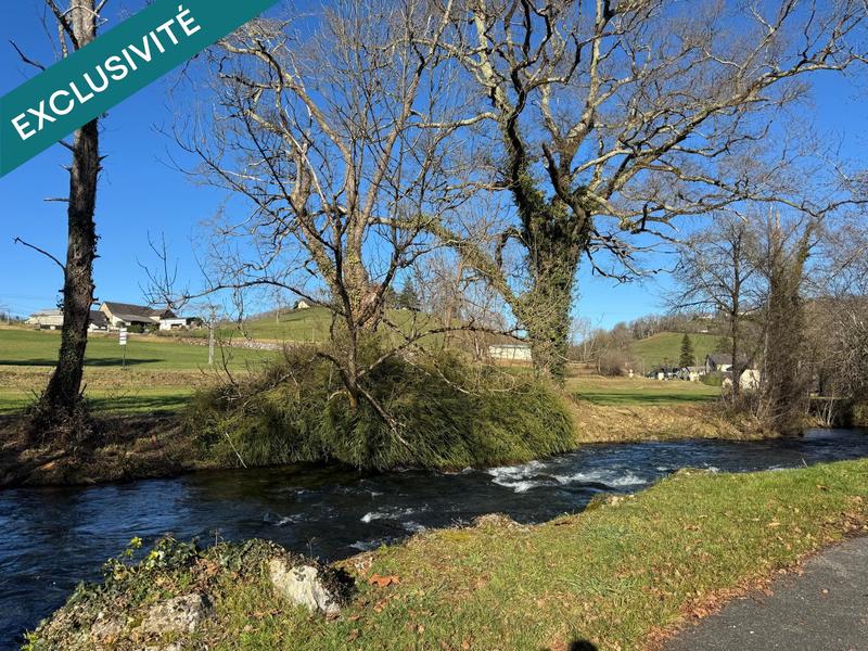 Maison - 180 m² - 8 pièces