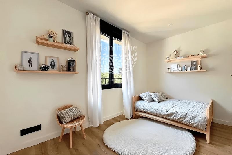 Appartement - 125 m² - 4 pièces