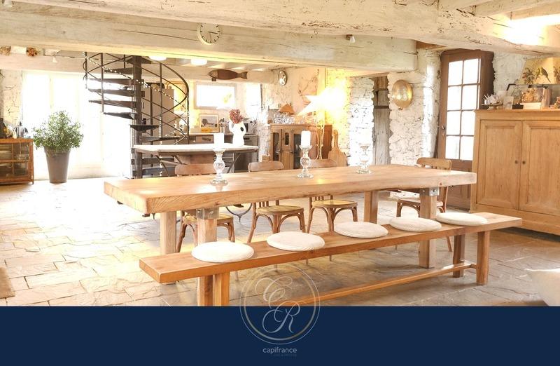 Maison - 270 m² - 7 pièces