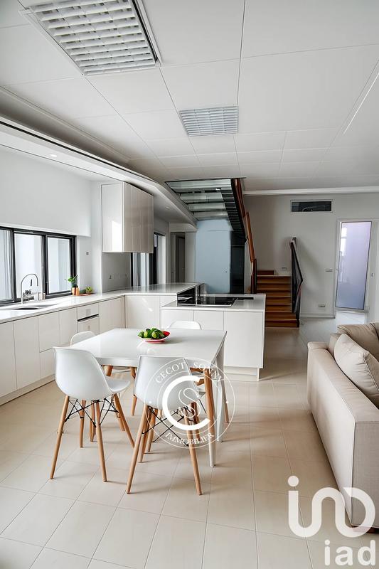 Maison de ville - 95 m² - 5 pièces