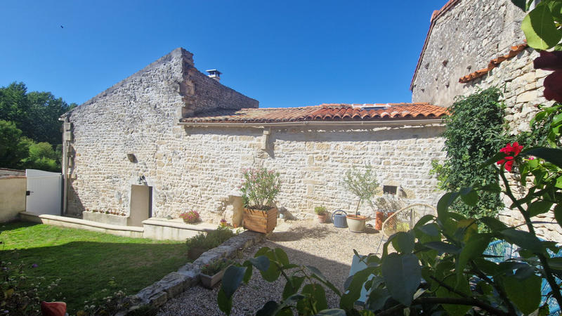 Maison - 108 m² - 4 pièces