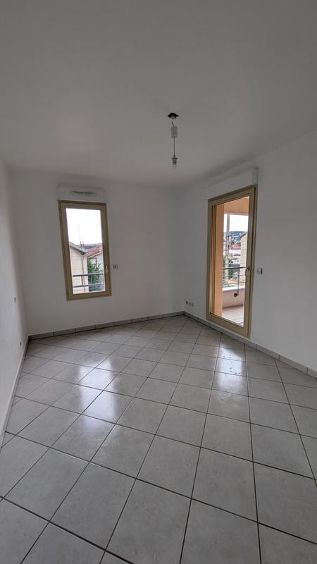 Appartement - 77 m² - 3 pièces