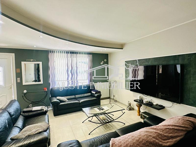 Maison - 140 m² - 5 pièces