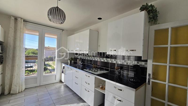 Maison traditionnelle - 144 m² - 7 pièces