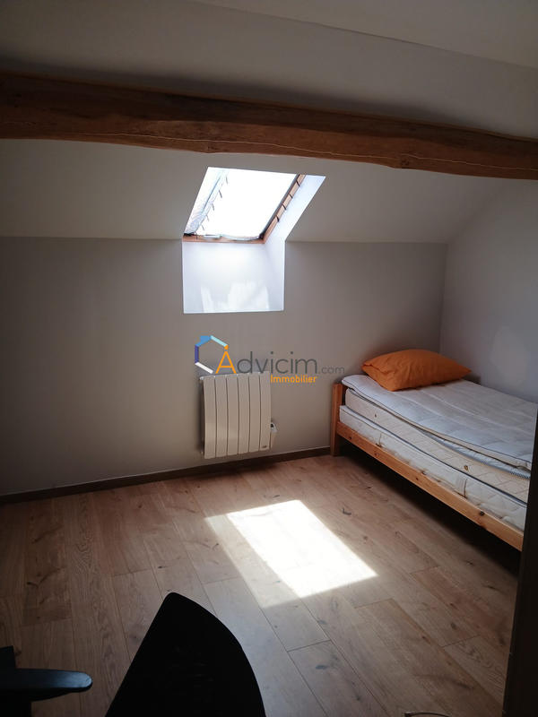 Maison - 225 m² - 8 pièces