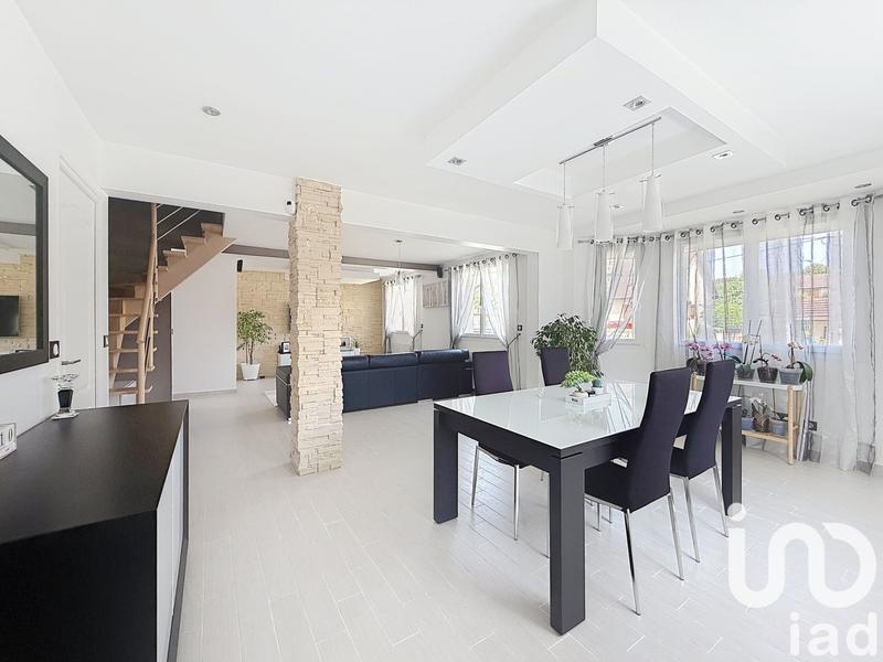 Maison - 191 m² - 6 pièces