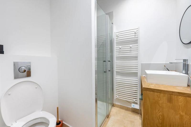 Maison - 260 m² - 12 pièces