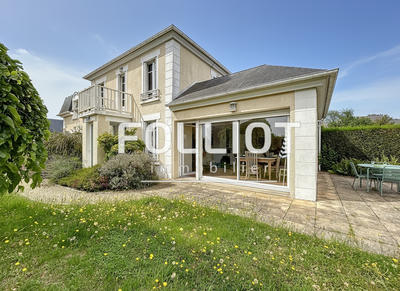 Maison - 137 m² - 5 pièces