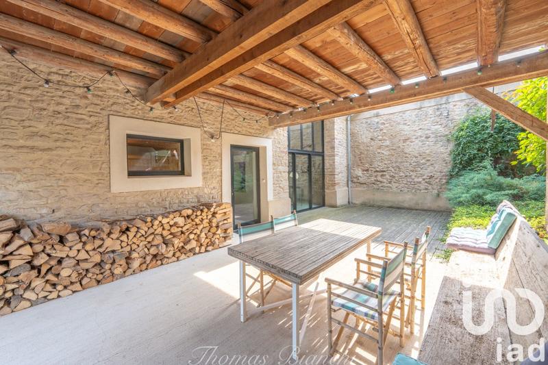 Maison - 230 m² - 6 pièces