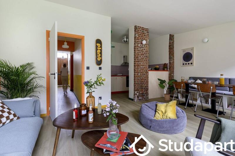 Chambre - 11 m² - 1 pièce