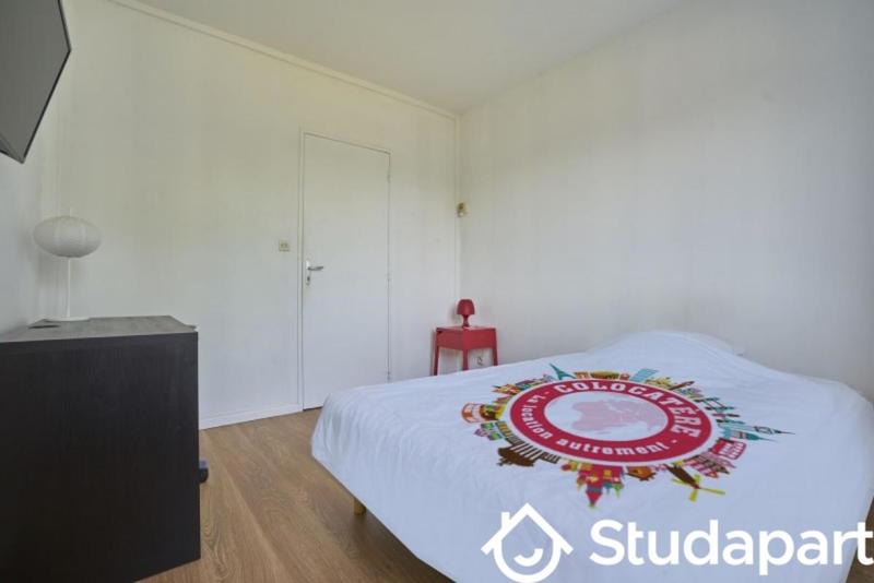 Chambre - 14 m² - 1 pièce