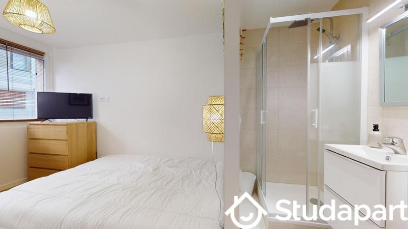 Chambre - 9 m² - 1 pièce