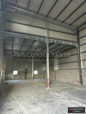 Entrepôt - 115 m²