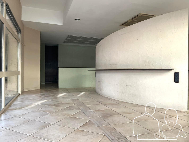 Local commercial - 90 m² - 3 pièces