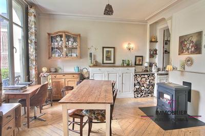 Maison - 175 m² - 10 pièces