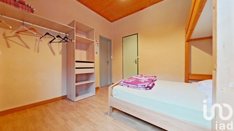 Maison - 891 m² - 15 pièces