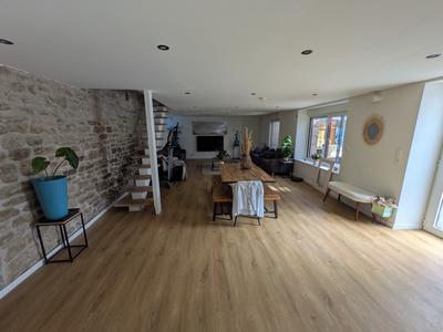 Corps de ferme - 243 m² - 6 pièces