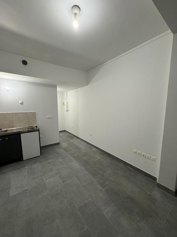 Studio - 19 m² - 1 pièce