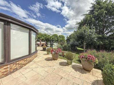 Propriété - 230 m² - 10 pièces