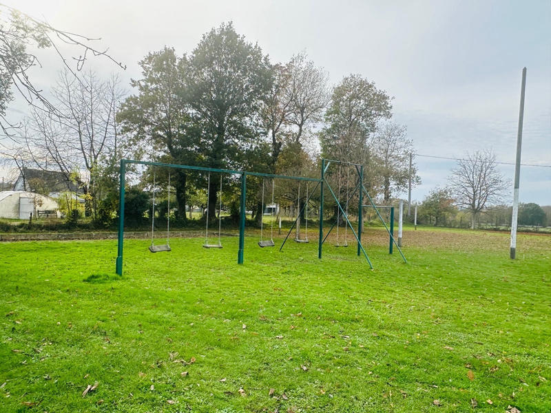 Maison - 600 m² - 29 pièces