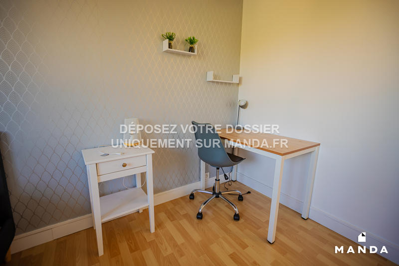 Chambre - 10 m² - 5 pièces