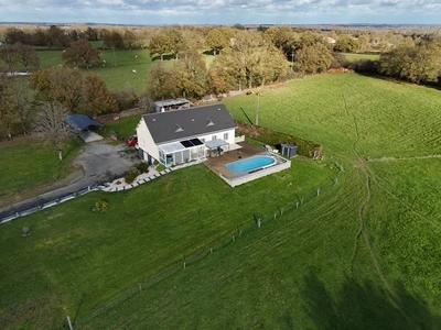 Maison - 174 m² - 6 pièces