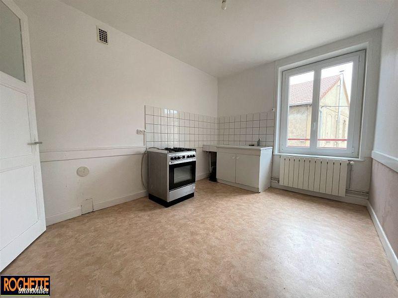 Maison traditionnelle - 148 m² - 8 pièces