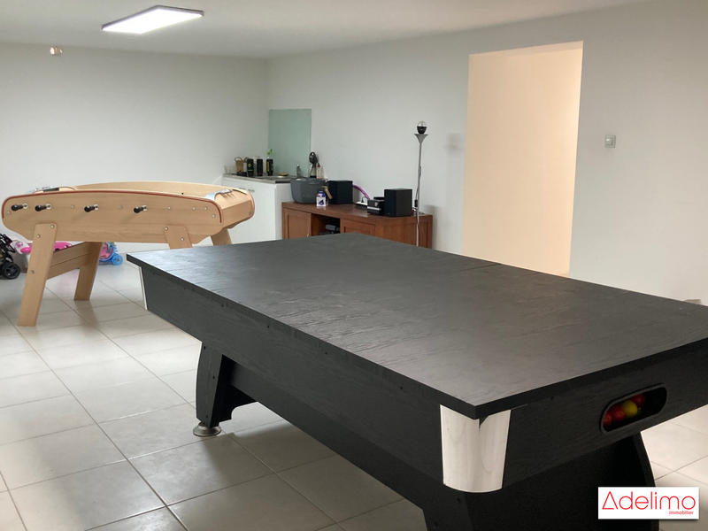 Villa - 231 m² - 9 pièces