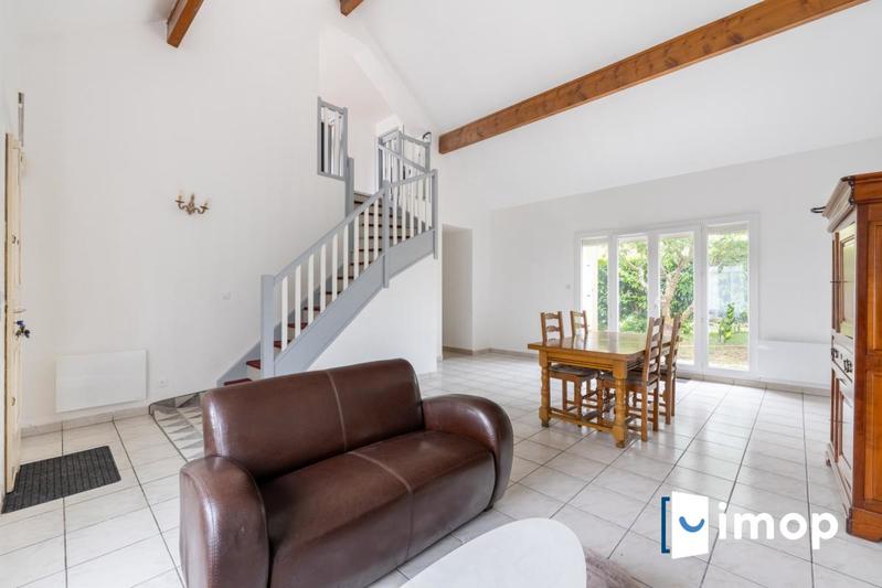 Maison - 141 m² - 5 pièces