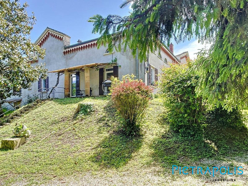 Maison ancienne - 167 m² - 6 pièces