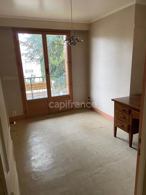 Maison - 162 m² - 10 pièces