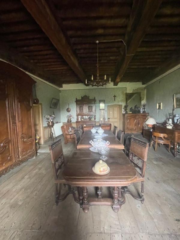 Propriété - 201 m² - 17 pièces