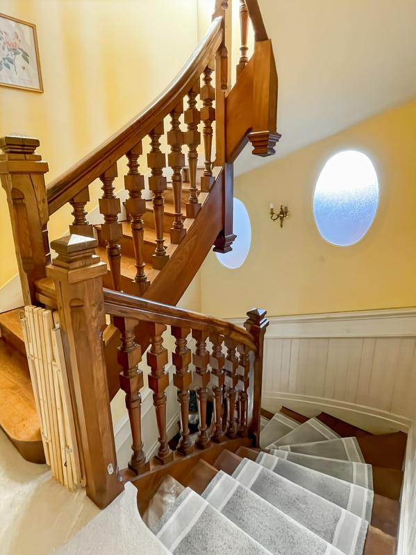 Maison ancienne - 215 m² - 9 pièces