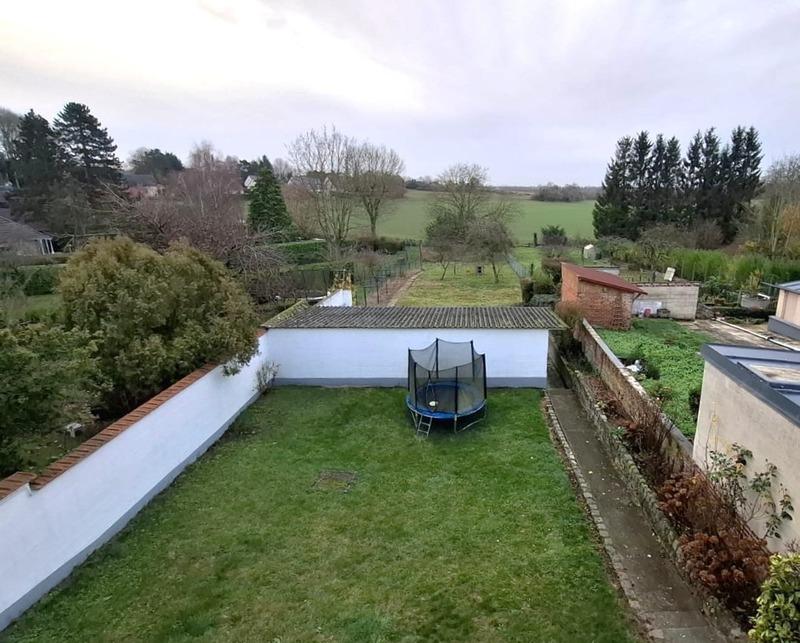 Maison - 90 m² - 5 pièces