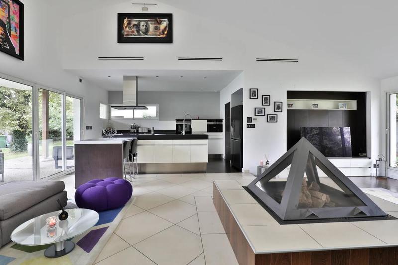 Maison - 180 m² - 6 pièces