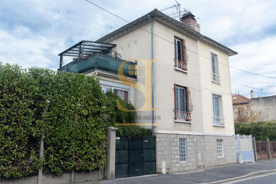 Maison - 106 m² - 5 pièces