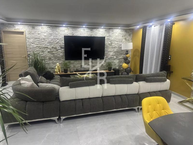 Maison - 162 m² - 5 pièces