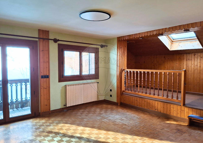 Maison - 236 m² - 10 pièces