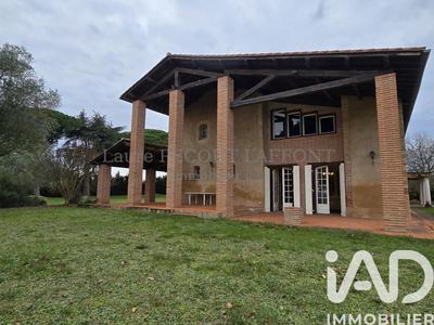 Maison - 525 m² - 12 pièces