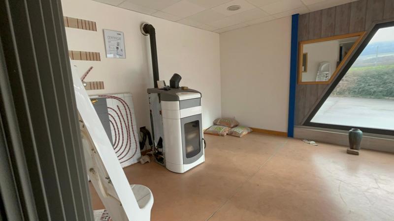 Local commercial - 1 083 m² - 8 pièces